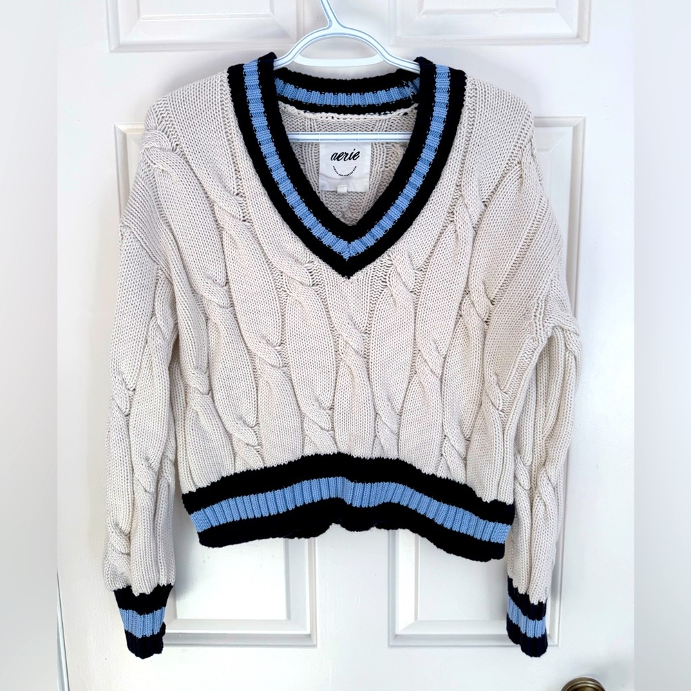 Aerie Cropped Cable V-Neck Sweater - Picture 3 of 7